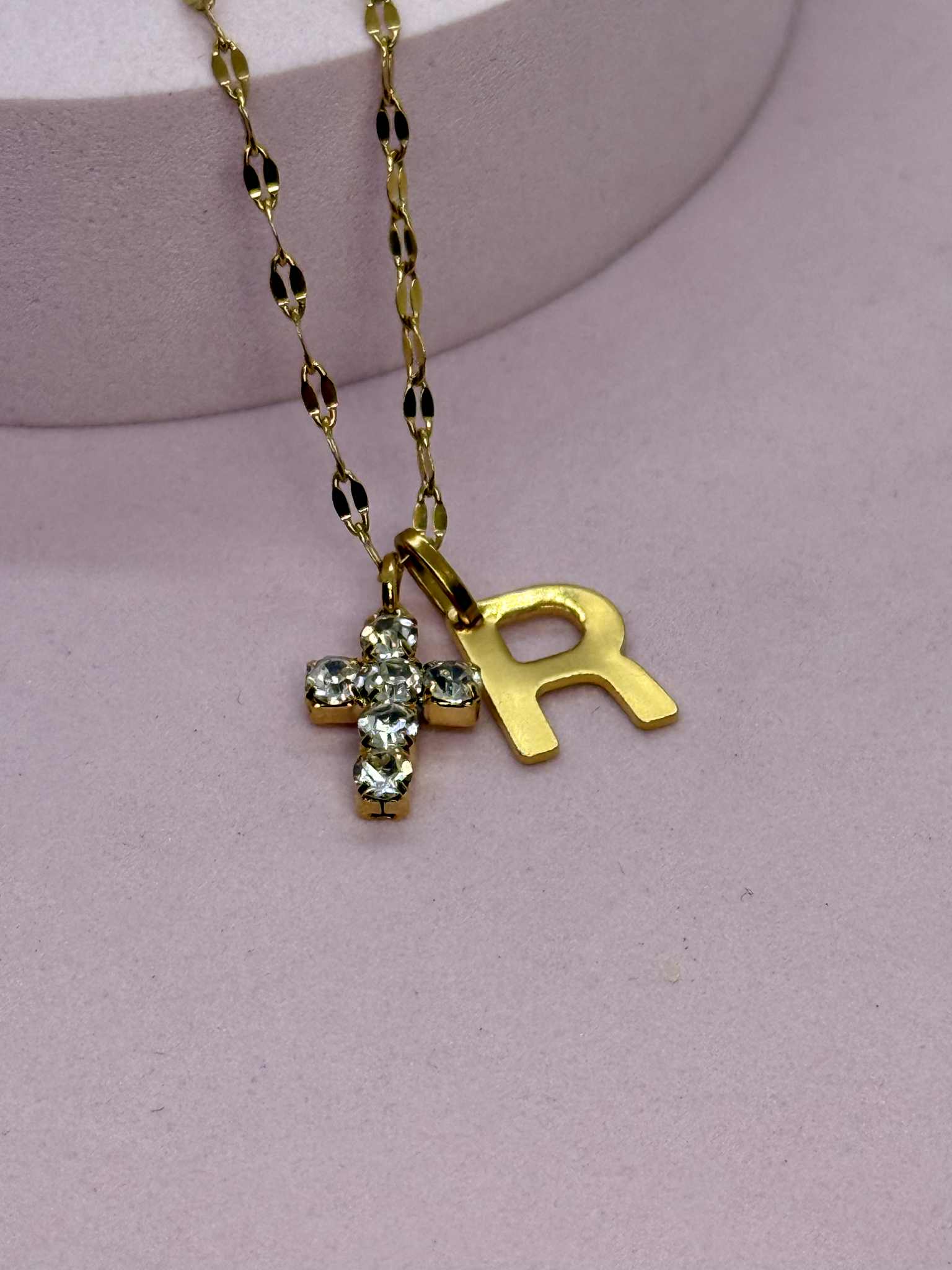 Collana Cross Letter