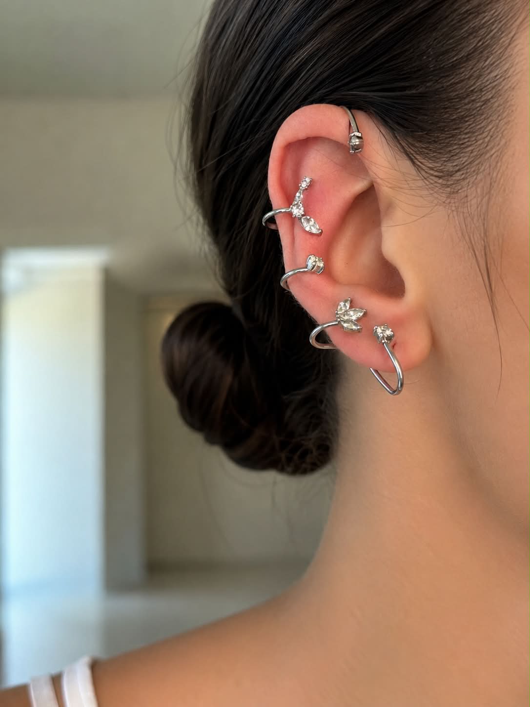 Cuff Piercing a Lobo
