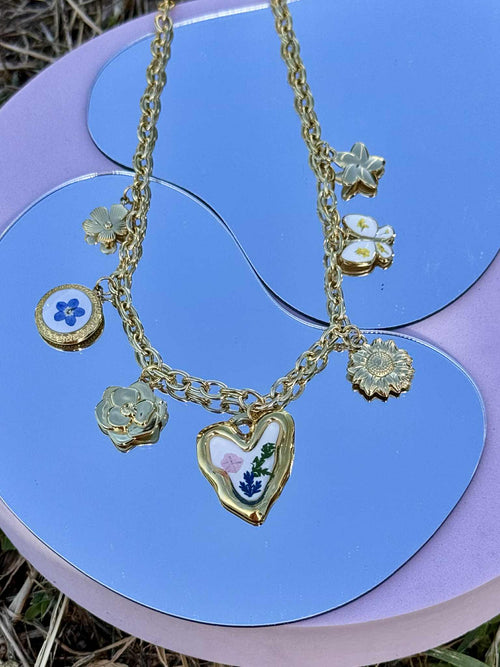 Collana in fiore