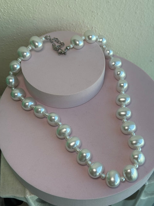 Big pearl Necklace