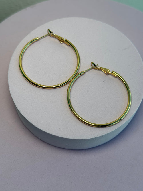 Gold earring