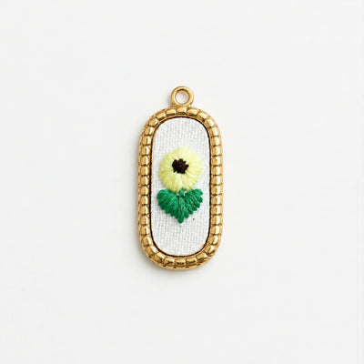 Charm Ricamato Primula