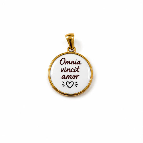 Charm "OMNIA VINCIT AMOR"